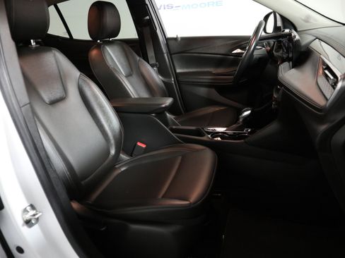 Used 2024 Buick Encore GX Sport Touring FWD image 20