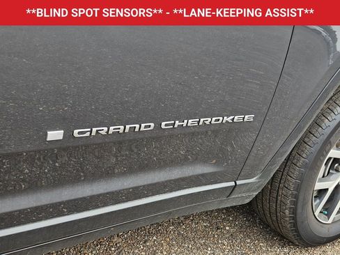 Used 2025 Jeep Grand Cherokee Limited RWD image 7