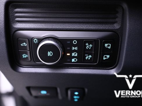 New 2026 Ford F250 Lariat w/ Chrome Package image 16