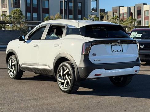 New 2026 Nissan Kicks SV w/ SV Premium Package FWD image 3