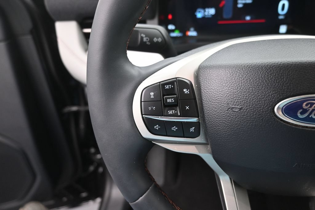 Certified 2026 Ford Explorer Active w/ Active Comfort Package AWD/4WD image 28