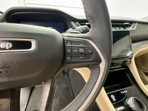 Used 2024 Jeep Grand Cherokee Limited 4xe AWD/4WD image 18