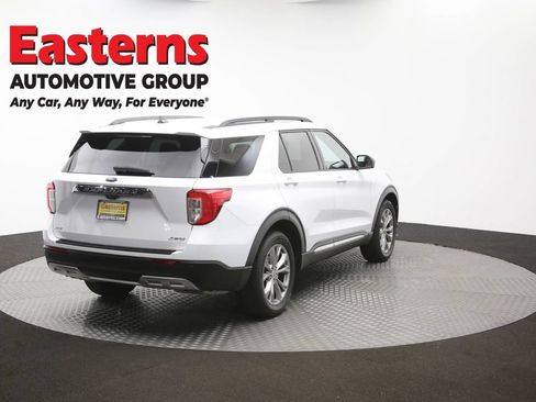 Used 2022 Ford Explorer XLT w/ Equipment Group 202A AWD/4WD image 43