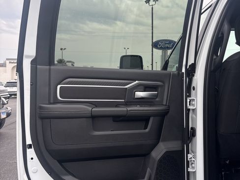 New 2026 RAM 3500 Big Horn AWD/4WD image 26