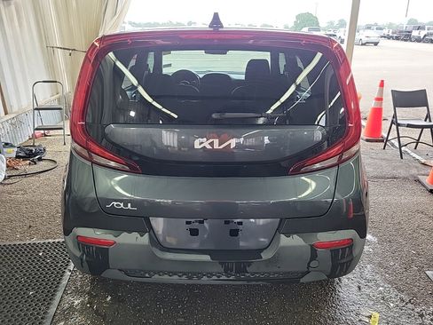 Used 2022 Kia Soul LX w/ Technology Package FWD image 4