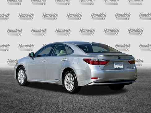 Used 2013 Lexus ES 300h image 7