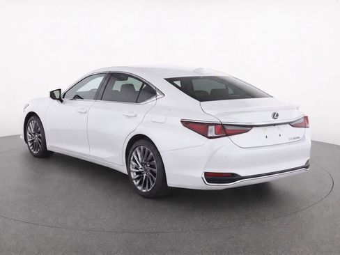Used 2024 Lexus ES 300h w/ Technology Package FWD image 4