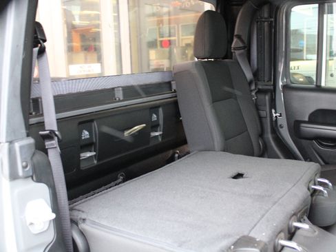 Certified 2021 Jeep Gladiator Sport image 28