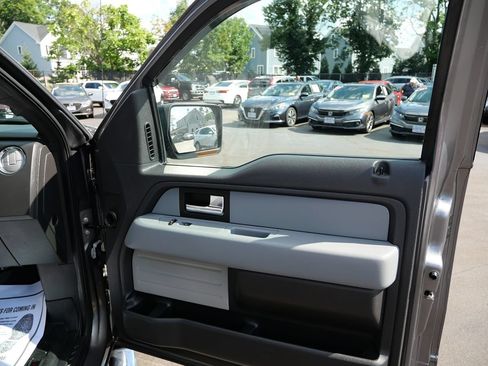 Used 2014 Ford F150 XLT w/ XLT Chrome Package RWD image 31