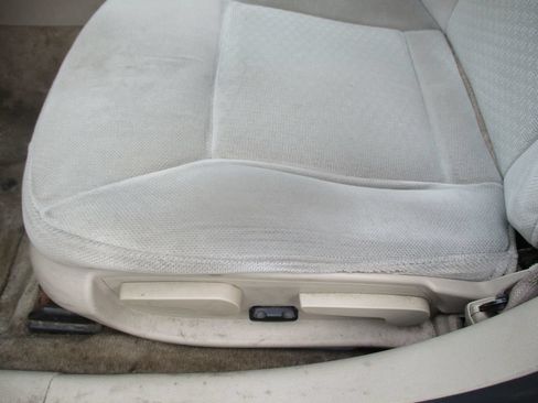 Used 2011 Chevrolet Impala LT FWD image 13