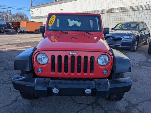 Used 2017 Jeep Wrangler Unlimited Sport w/ Quick Order Package 24S AWD/4WD image 2