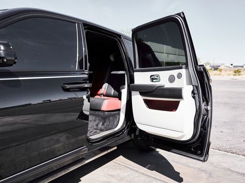 Used 2026 Rolls-Royce Cullinan image 31