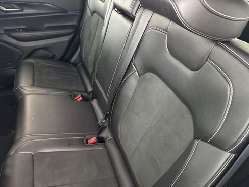 Used 2025 Jeep Grand Cherokee Altitude AWD/4WD image 29