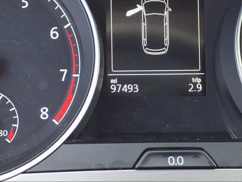 Used 2016 Volkswagen Golf Limited Edition image 20