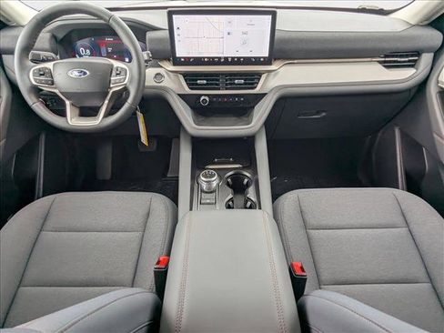 New 2025 Ford Explorer Active image 14