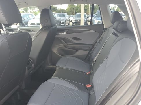 Certified 2026 Volkswagen Tiguan SE FWD image 16