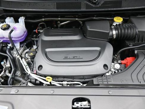 New 2026 Chrysler Pacifica Limited image 35