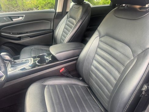 Used 2017 Ford Edge SEL w/ Equipment Group 201A image 17