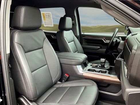 Used 2024 Chevrolet Silverado 1500 LT Trail Boss w/ Convenience Package II image 21