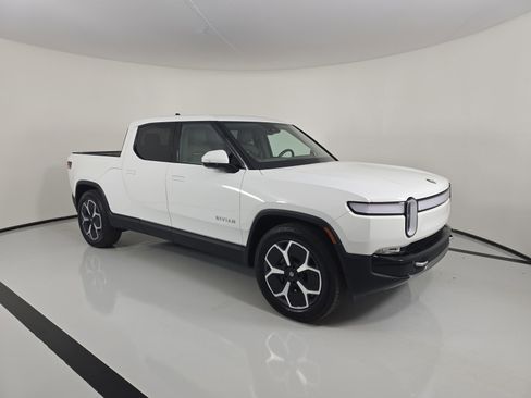 Used 2024 Rivian R1T Adventure AWD/4WD image 7