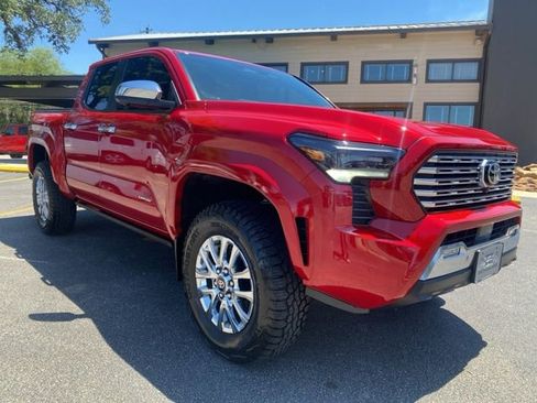 Used 2025 Toyota Tacoma Limited AWD/4WD image 7