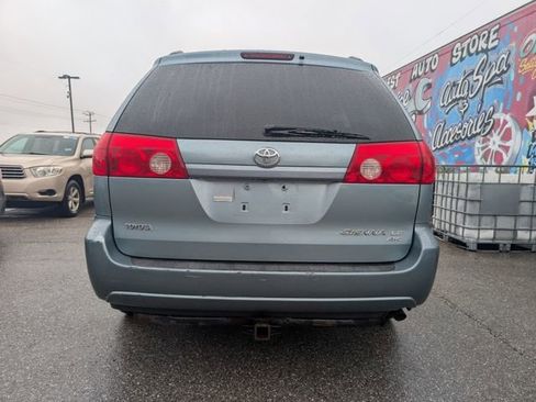 Used 2009 Toyota Sienna LE image 6