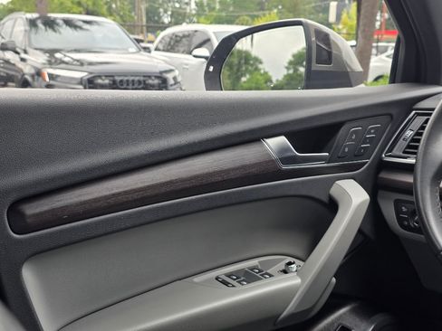 Used 2023 Audi Q5 2.0T Premium w/ Convenience Package AWD/4WD image 19