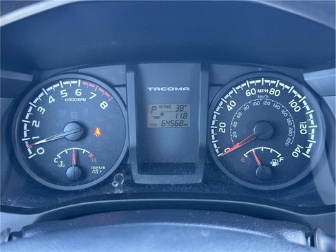 Used 2017 Toyota Tacoma SR image 21