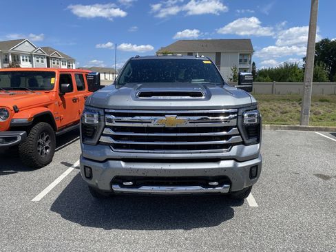 Used 2024 Chevrolet Silverado 2500 High Country w/ High Country Premium Package AWD/4WD image 14