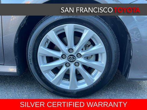 Certified 2018 Toyota Camry LE image 9