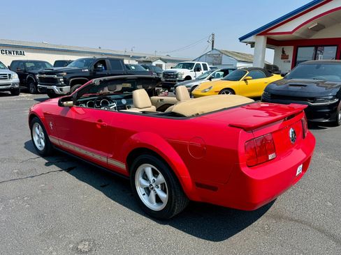 Used 2008 Ford Mustang Convertible RWD image 11