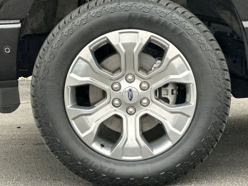 Used 2021 Ford F150 Platinum w/ FX4 Off-Road Package image 27