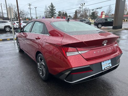 Certified 2025 Hyundai Elantra SEL image 5