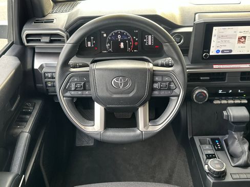 Used 2025 Toyota 4Runner SR5 image 13