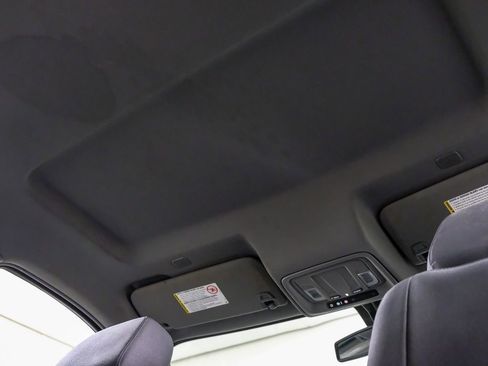 Used 2023 Chevrolet Silverado 2500 LT image 29