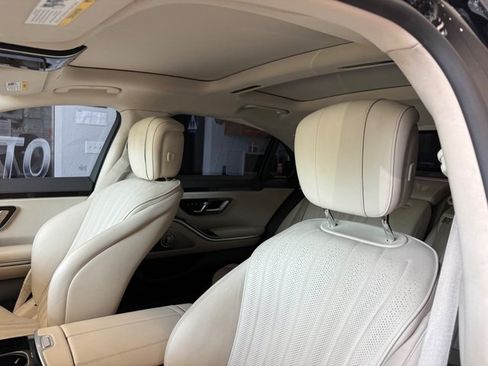 Used 2022 Mercedes-Benz S 580 4MATIC Sedan image 10