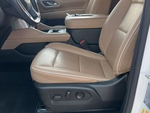 Used 2022 Chevrolet Tahoe Premier w/ Premium Package image 14