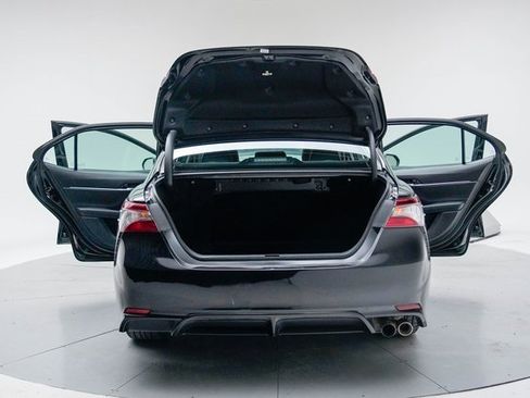 Used 2023 Toyota Camry SE image 19