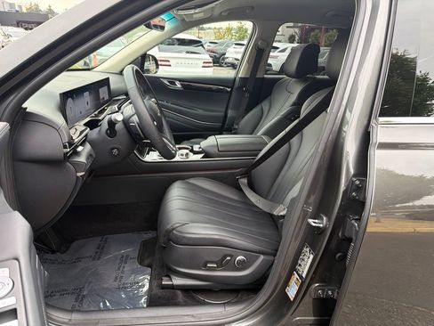 Certified 2026 Genesis GV80 2.5T AWD/4WD image 9