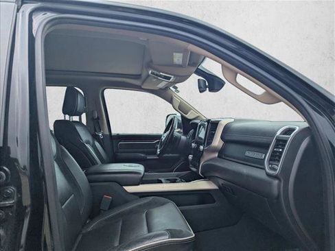 Used 2019 RAM 1500 Laramie AWD/4WD image 15