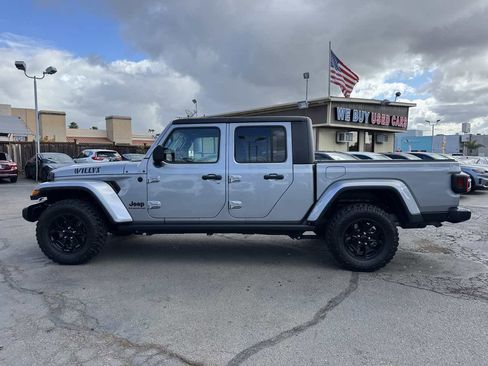 Used 2021 Jeep Gladiator Sport image 11