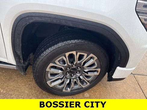 Certified 2023 GMC Sierra 1500 Denali Ultimate image 4