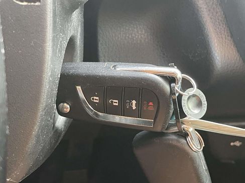 Used 2022 Toyota Camry SE FWD image 25