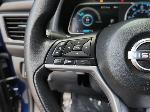 Used 2025 Nissan Leaf S FWD image 25