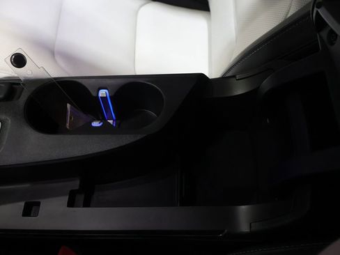 Used 2016 Chevrolet Camaro SS image 27