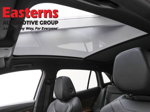 Used 2022 Volkswagen ID.4 Pro S w/ Gradient Package image 32