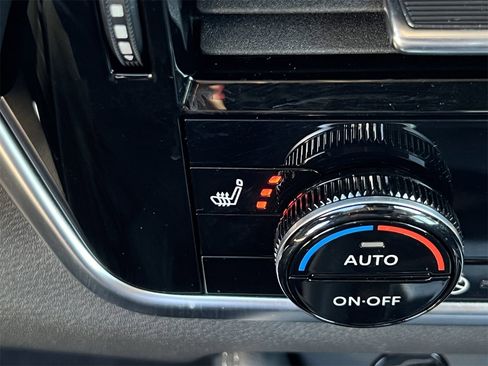 Certified 2025 Nissan Rogue Platinum w/ Tech Package image 20