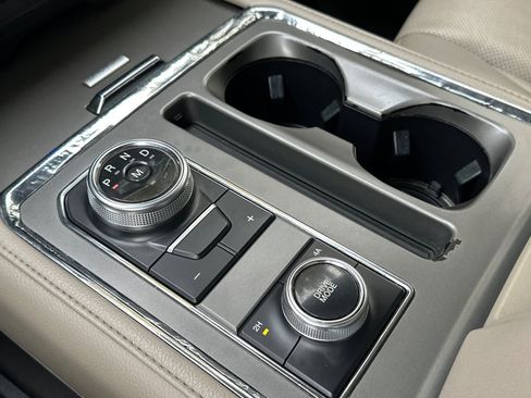 Used 2018 Ford Expedition XLT w/ Equipment Group 202A image 20