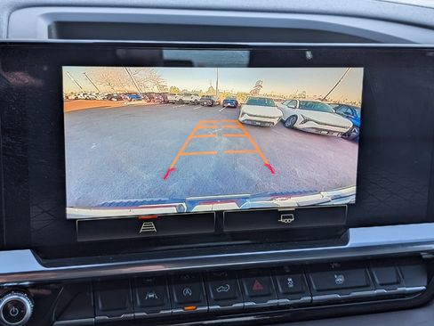 Used 2025 GMC Sierra 1500 SLT image 18