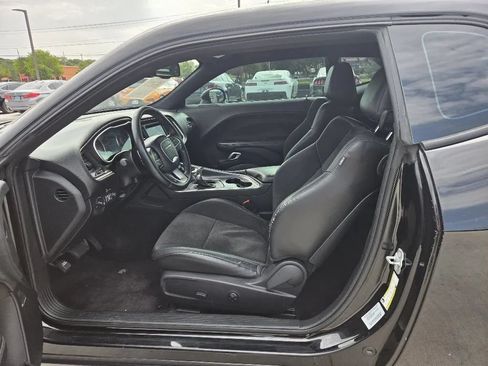 Used 2018 Dodge Challenger SXT Plus RWD image 13